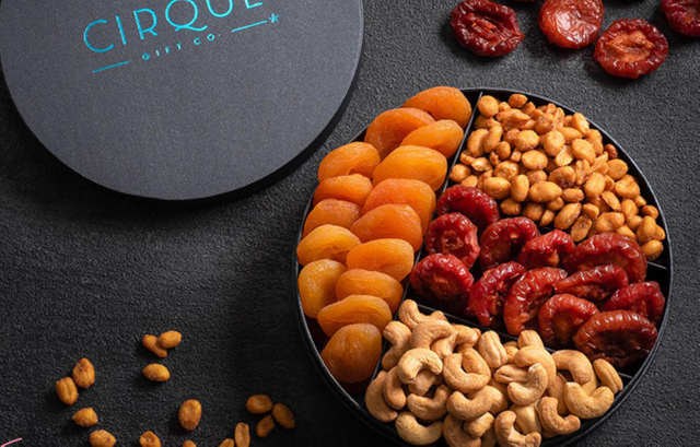 Gaveeske med blandede n&oslash;tter